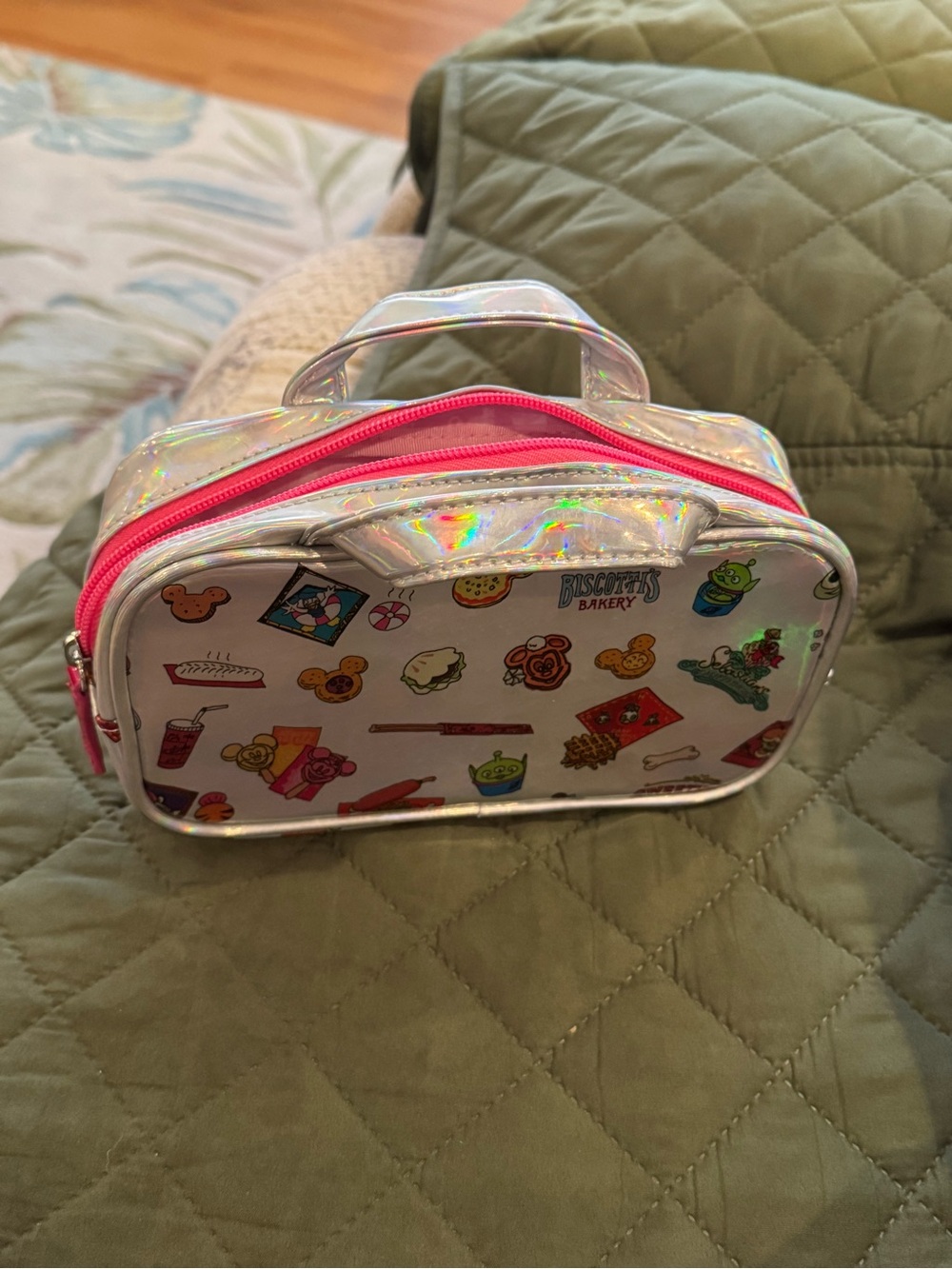 Tokyo Disney Resort Holographic Silver mini bag - Picture 4 of 6
